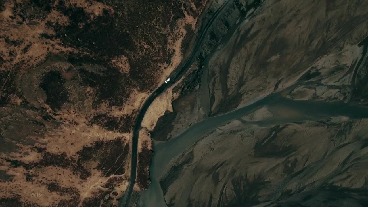 Video Stock Car Driving Between Mountains Live Wallpaper For PC