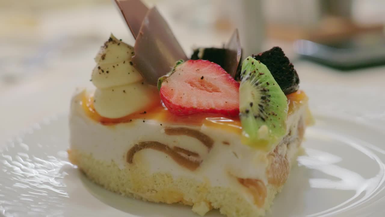 Video Stock Cake Decorated With Fruit Live Wallpaper For PC