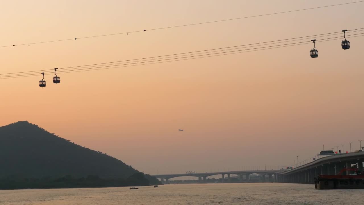 Video Stock Cable Cars Move In The Horizon Live Wallpaper For PC