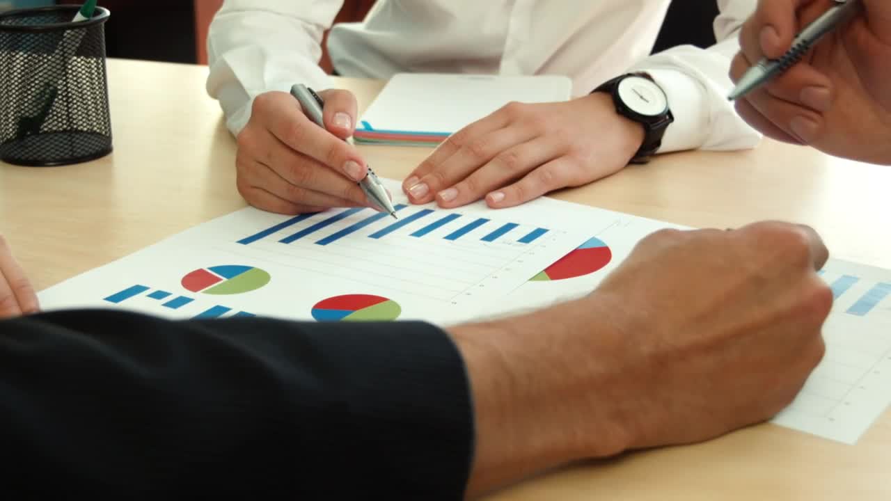 Video Stock Businessman Discussing Business Charts Live Wallpaper For PC