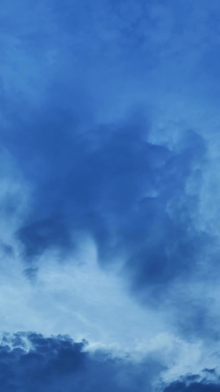 Video Stock Clouds In The Sky Flowing With The Wind Live Wallpaper For PC