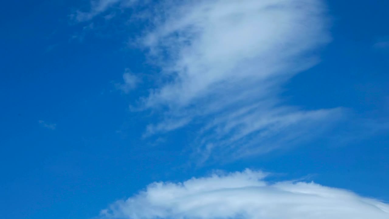 Video Stock Clouds In The Blue Sky Live Wallpaper For PC