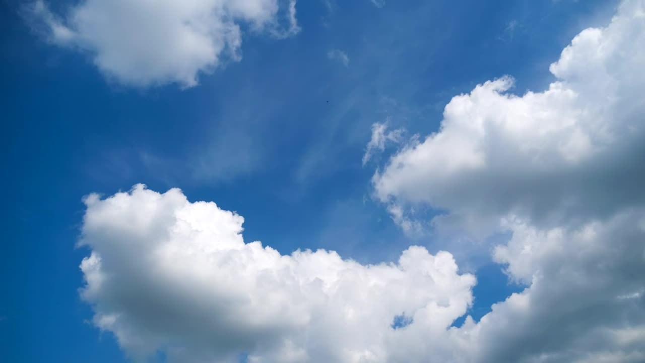 Video Stock Clouds Changing Shapes Is Smoothly In The Sky Live Wallpaper For PC