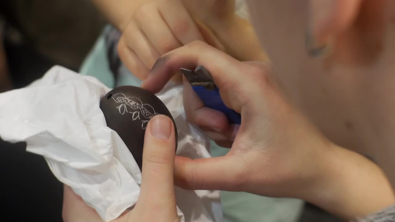 Stock Video Decorating An Easter Egg Live Wallpaper For PC