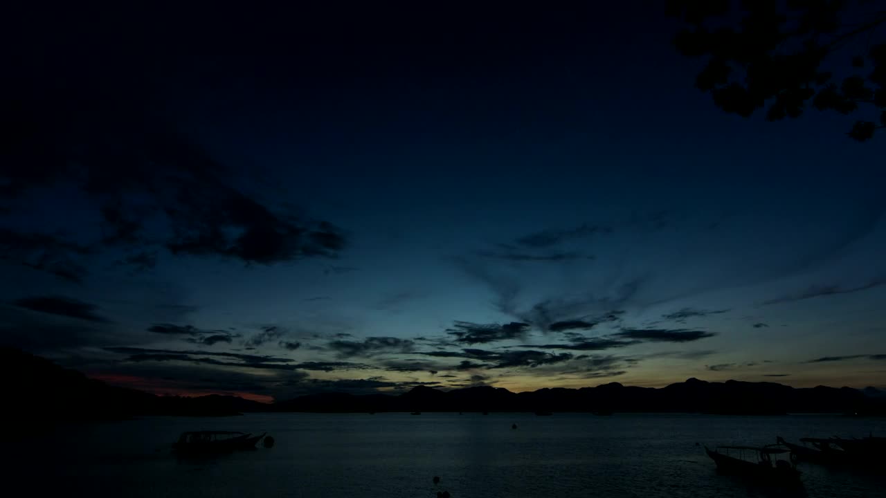 Stock Video Dawn Breaking Over The Islands Live Wallpaper For PC