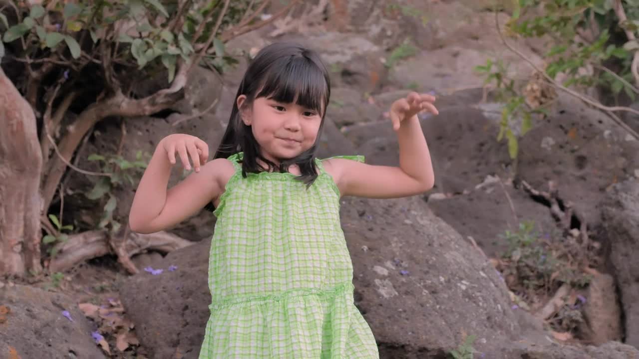 Stock Video Daughter Playing With Her Mother Outdoors Live Wallpaper For PC