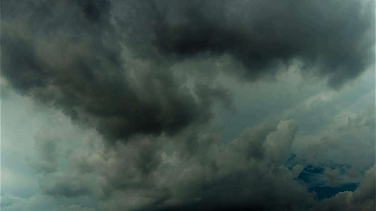 Stock Video Dark Clouds In The Tropics Live Wallpaper For PC