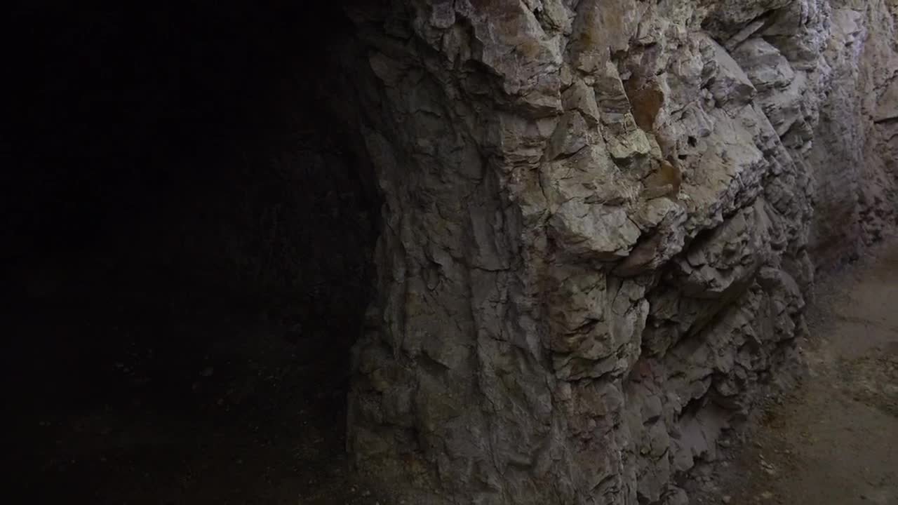 Stock Video Dark Cave Entrance Live Wallpaper For PC