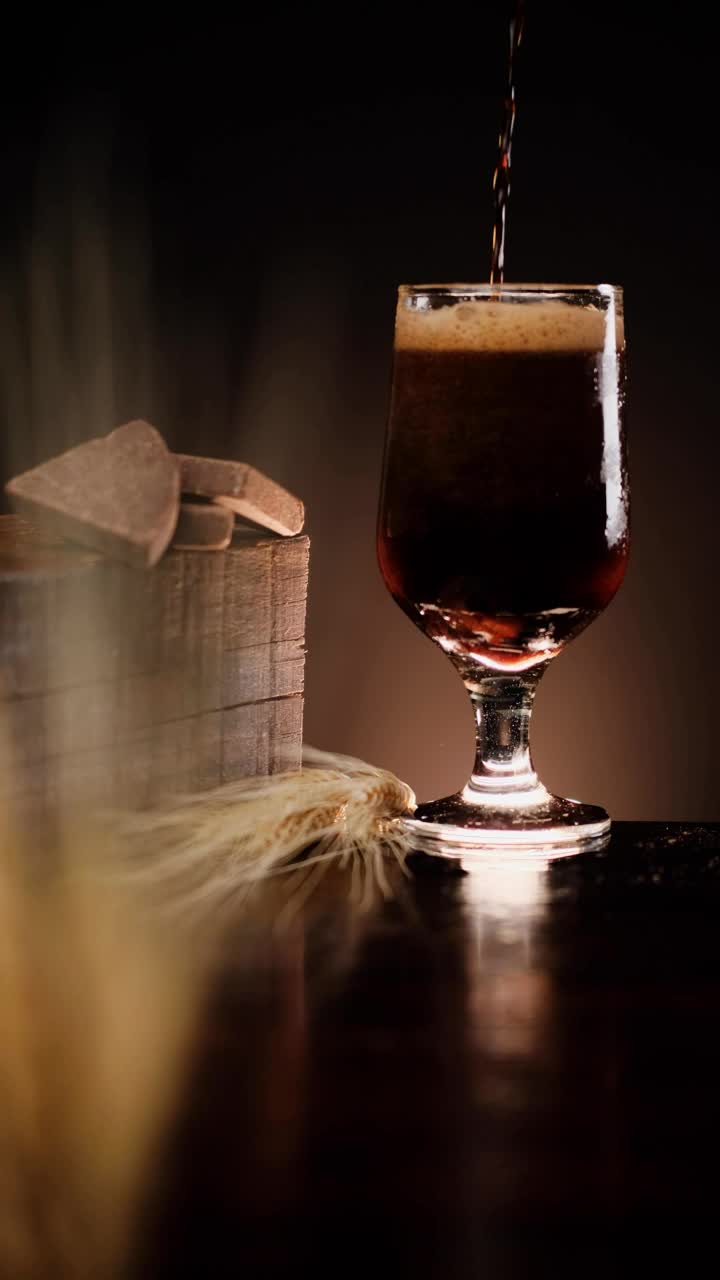 Stock Video Dark Beer With A Lot Of Foam In A Beautiful Live Wallpaper For PC