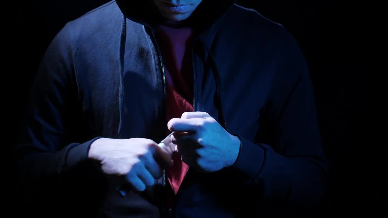 Stock Video Dangerous Man With A Knife Live Wallpaper For PC