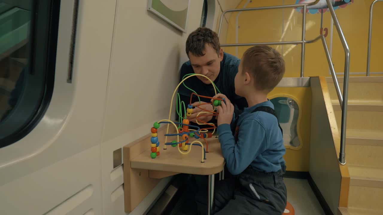 Stock Video Dad Spending Time With His Son Live Wallpaper For PC