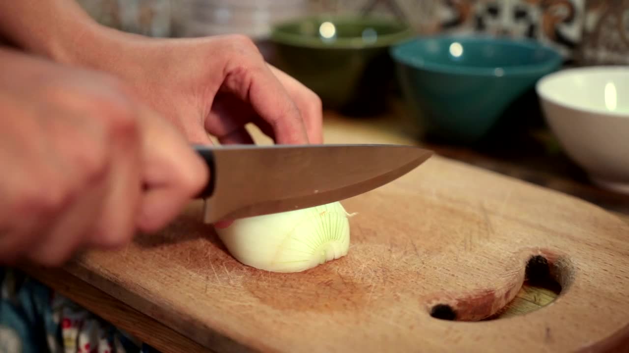 Stock Video Cutting Up An Onion For A Stew Live Wallpaper For PC