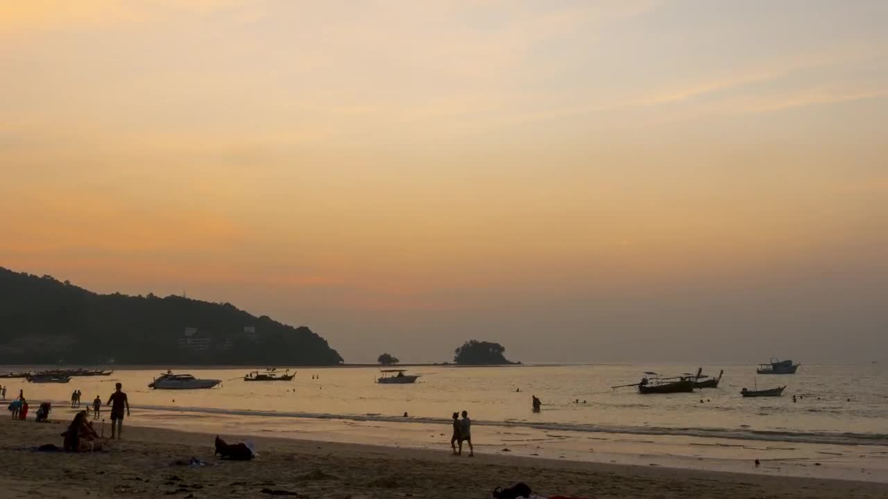 Stock Video Crowded Beach At Dusk Live Wallpaper For PC