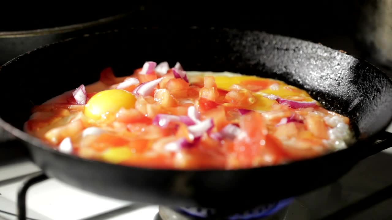 Stock Video Creating Vegetable Omelette Live Wallpaper For PC
