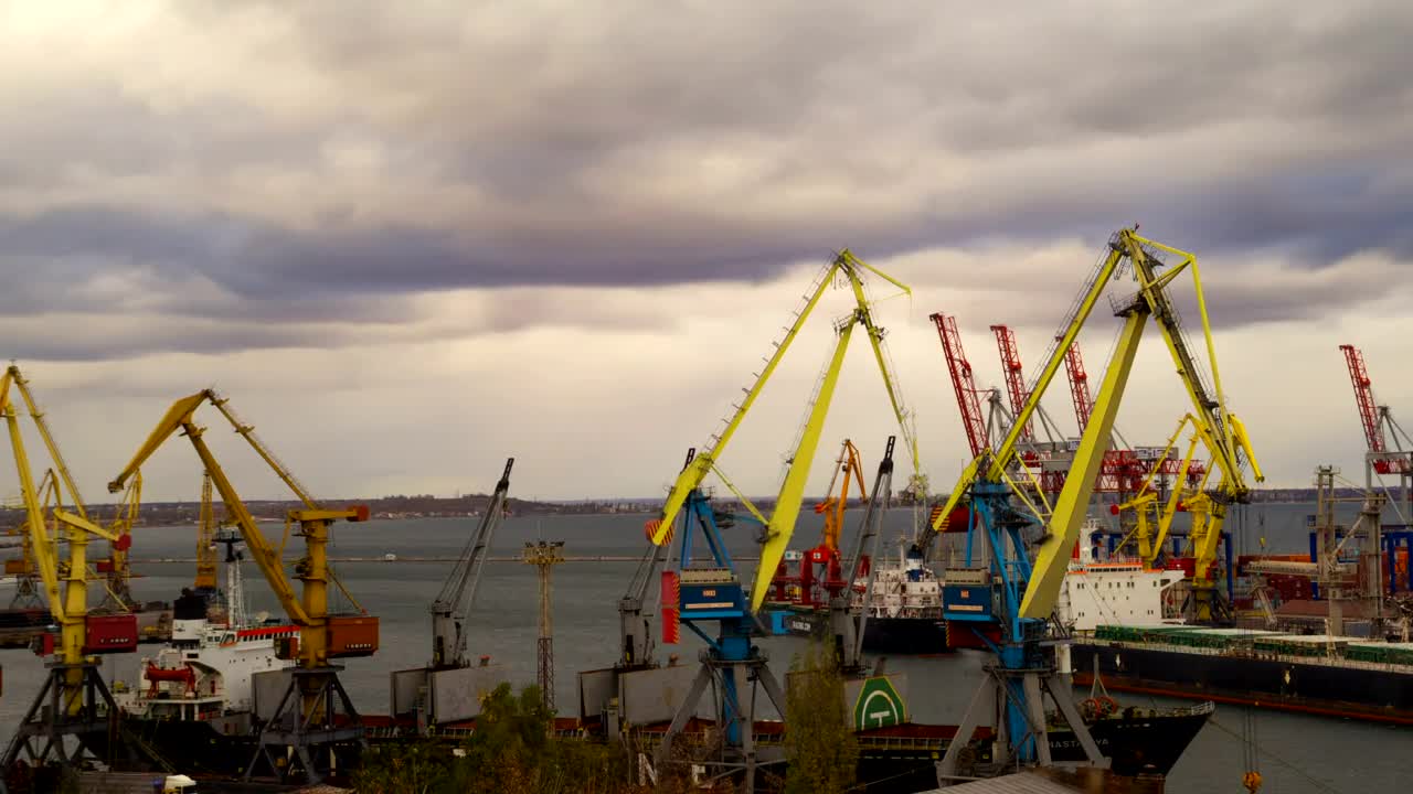 Stock Video Cranes At Seaport Working On A Cloudy Day Live Wallpaper For PC