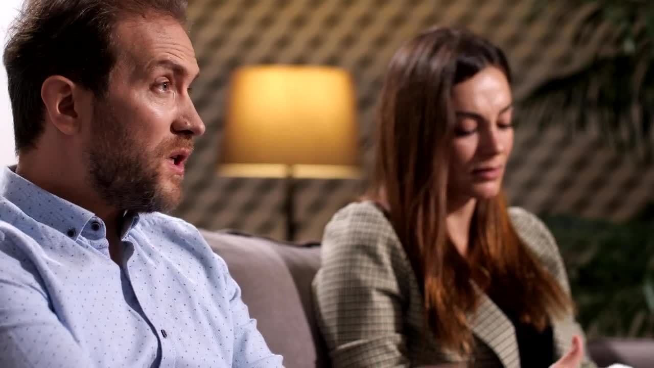 Stock Video Couple Speaking To A Therapist Live Wallpaper For PC