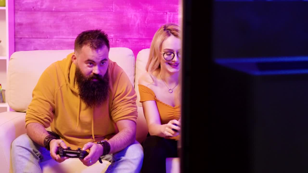 Stock Video Couple Playing Video Games Together Live Wallpaper For PC