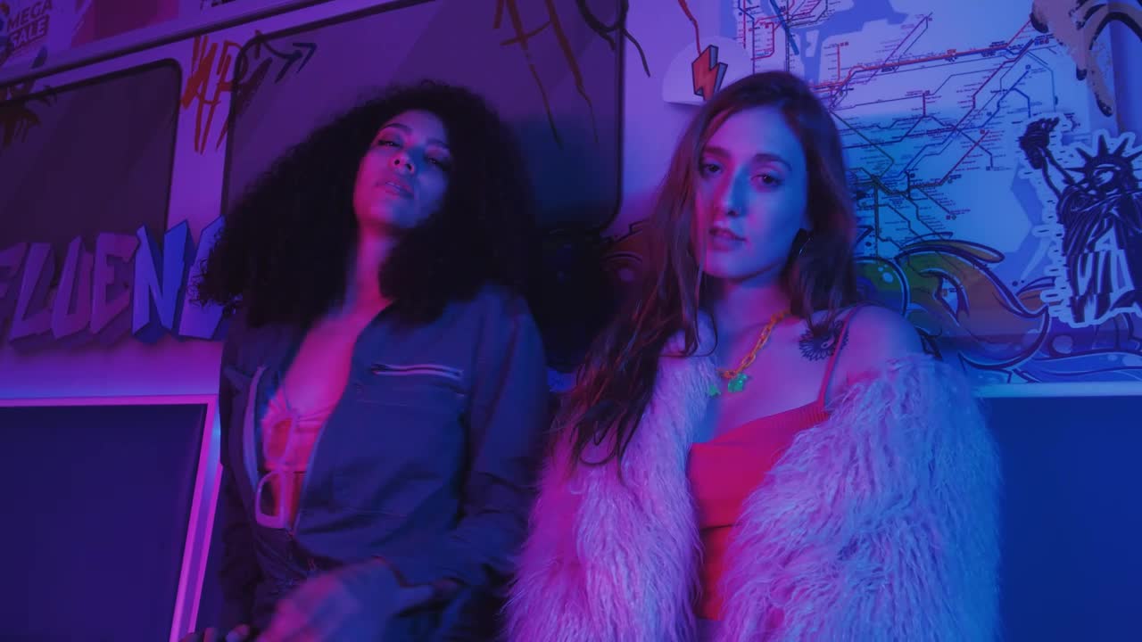 Stock Video Couple Of Urban Models Posing For The Camera Live Wallpaper For PC