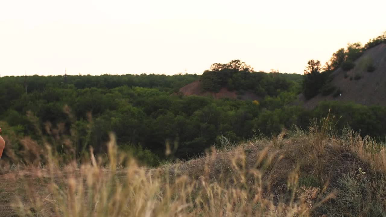 Stock Video Couple Of Explorers Looking For Where To Camp Live Wallpaper For PC