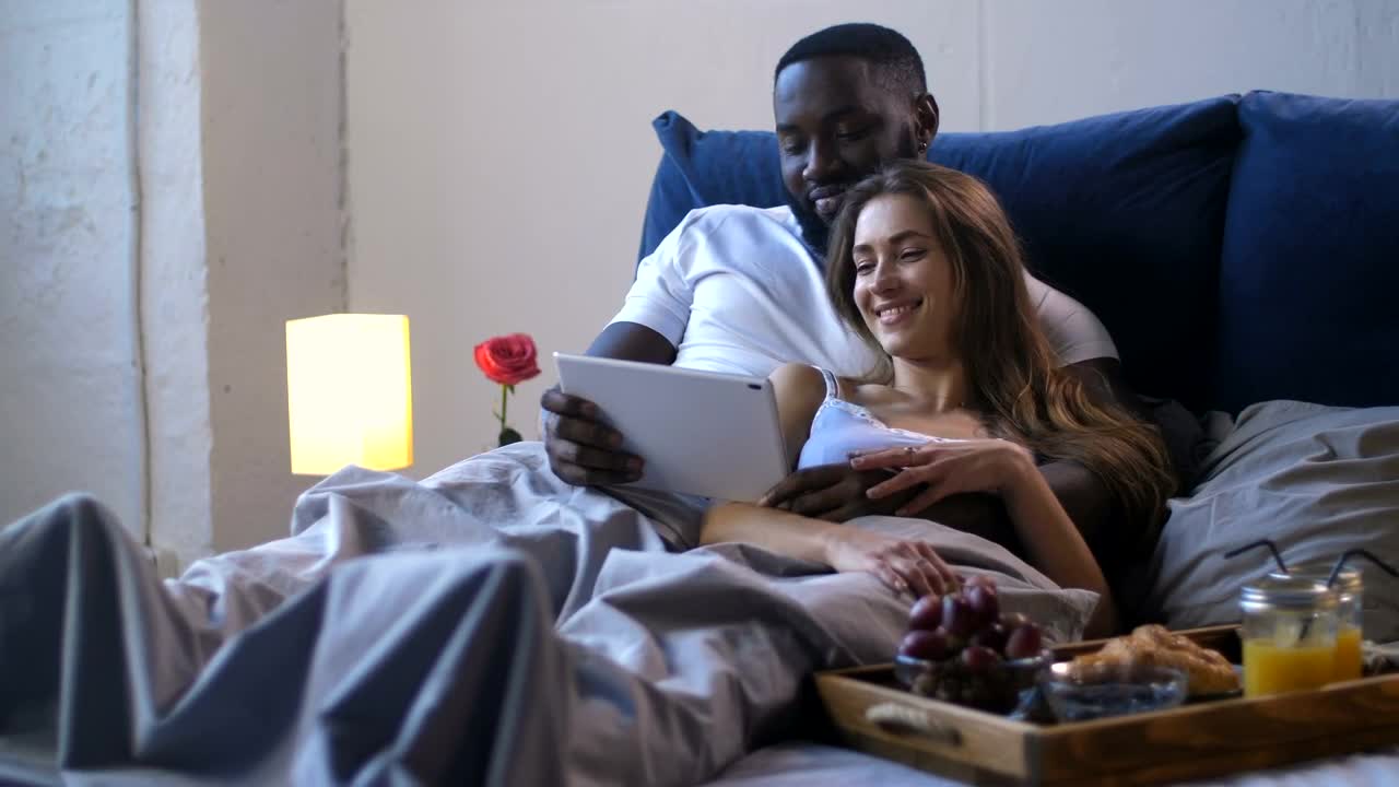 Stock Video Couple Laughing In Bed Live Wallpaper For PC