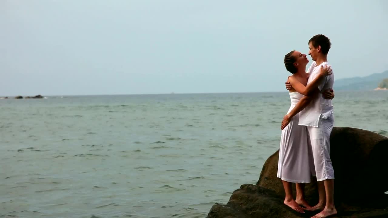 Stock Video Couple Kissing In The Beach Live Wallpaper For PC