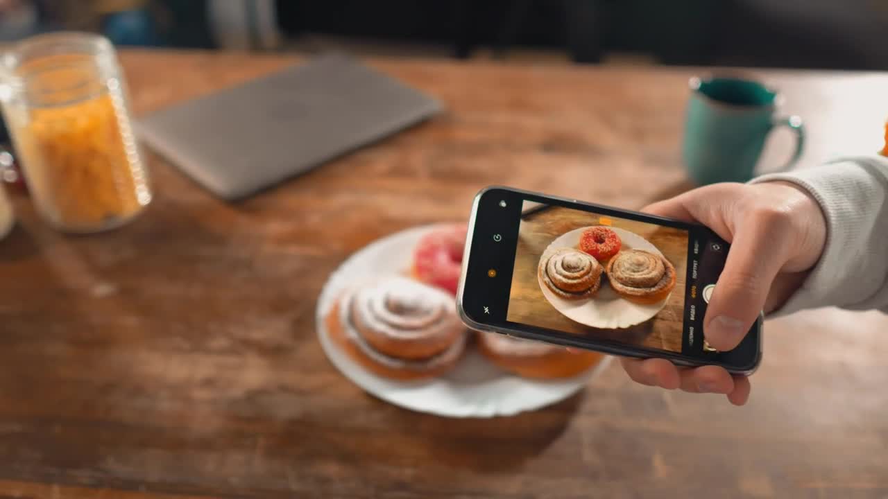 Stock Video Couple In A Restaurant Taking Photos Of The Dessert Live Wallpaper For PC
