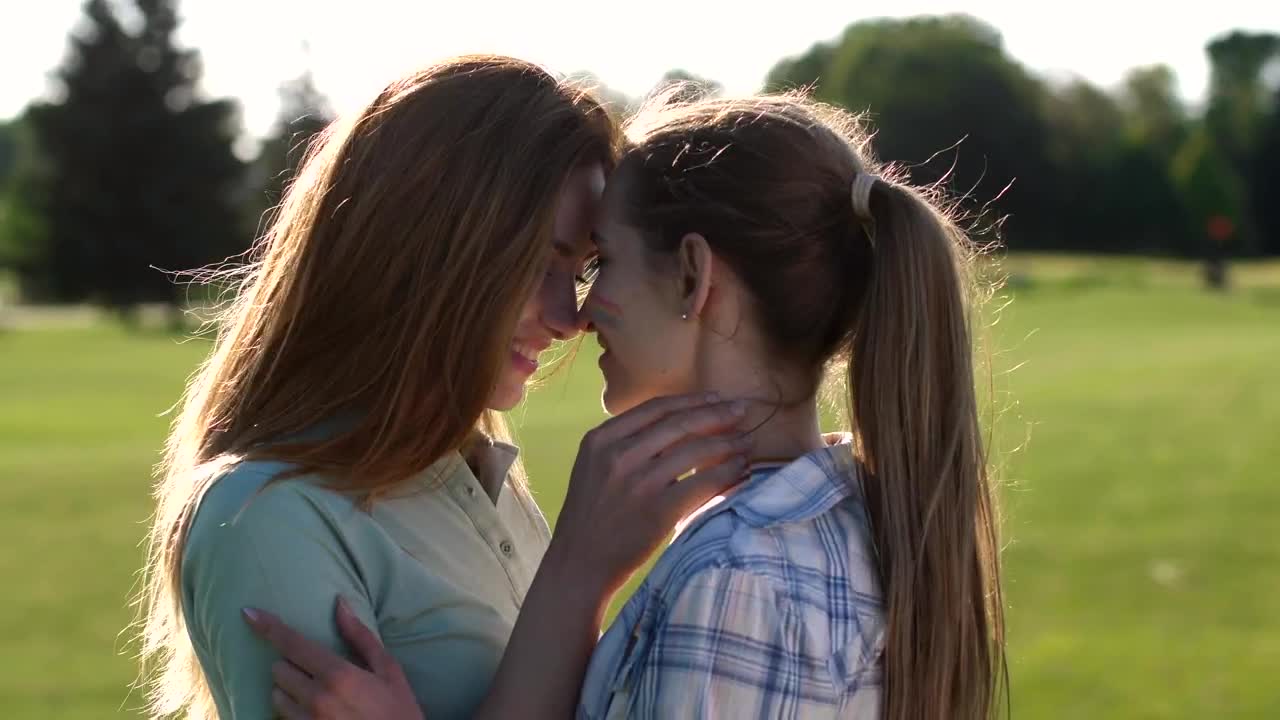 Stock Video Couple Embracing Outdoors Live Wallpaper For PC