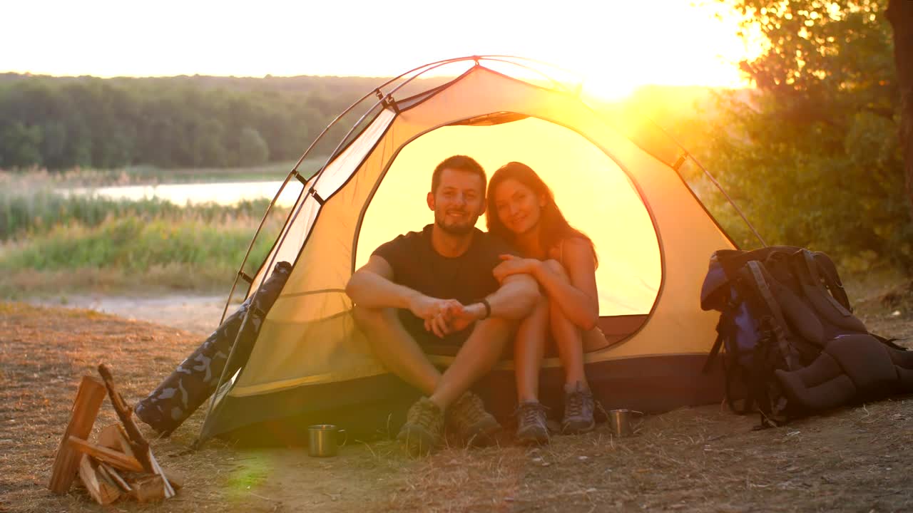 Stock Video Couple At Camp On Their Nature Trip Live Wallpaper For PC