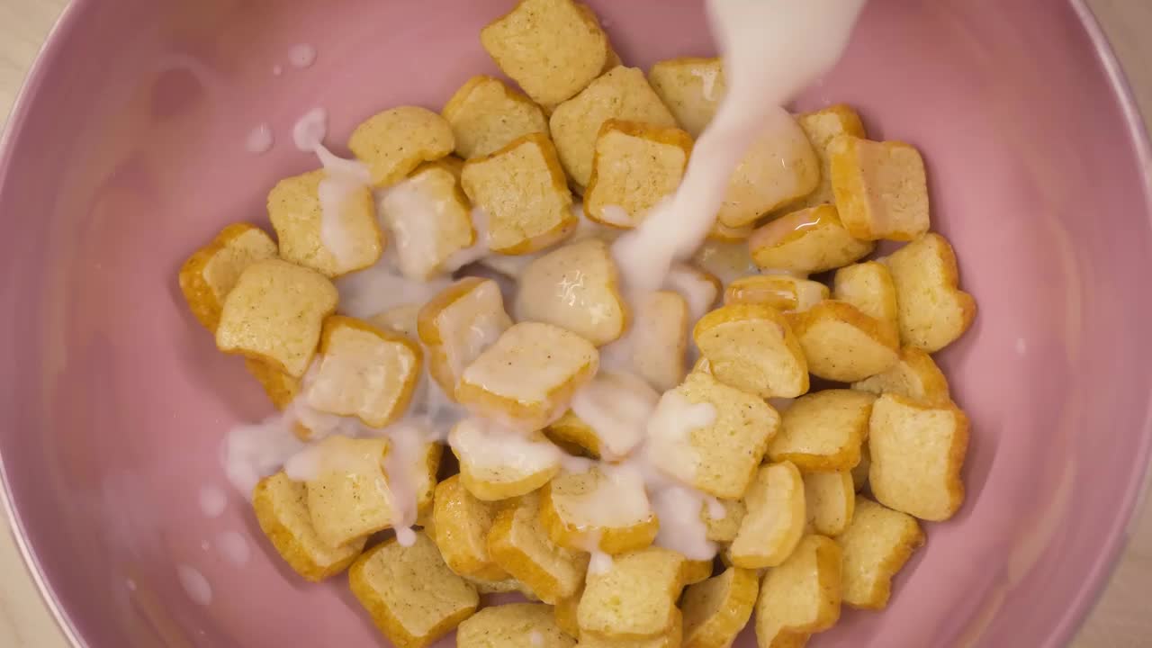 Stock Video Corn Flakes Cereal Texture In Bowl With Milk Live Wallpaper For PC