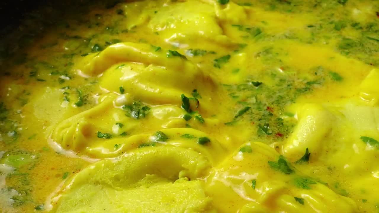 Stock Video Cooking Spiced Omelet Live Wallpaper For PC