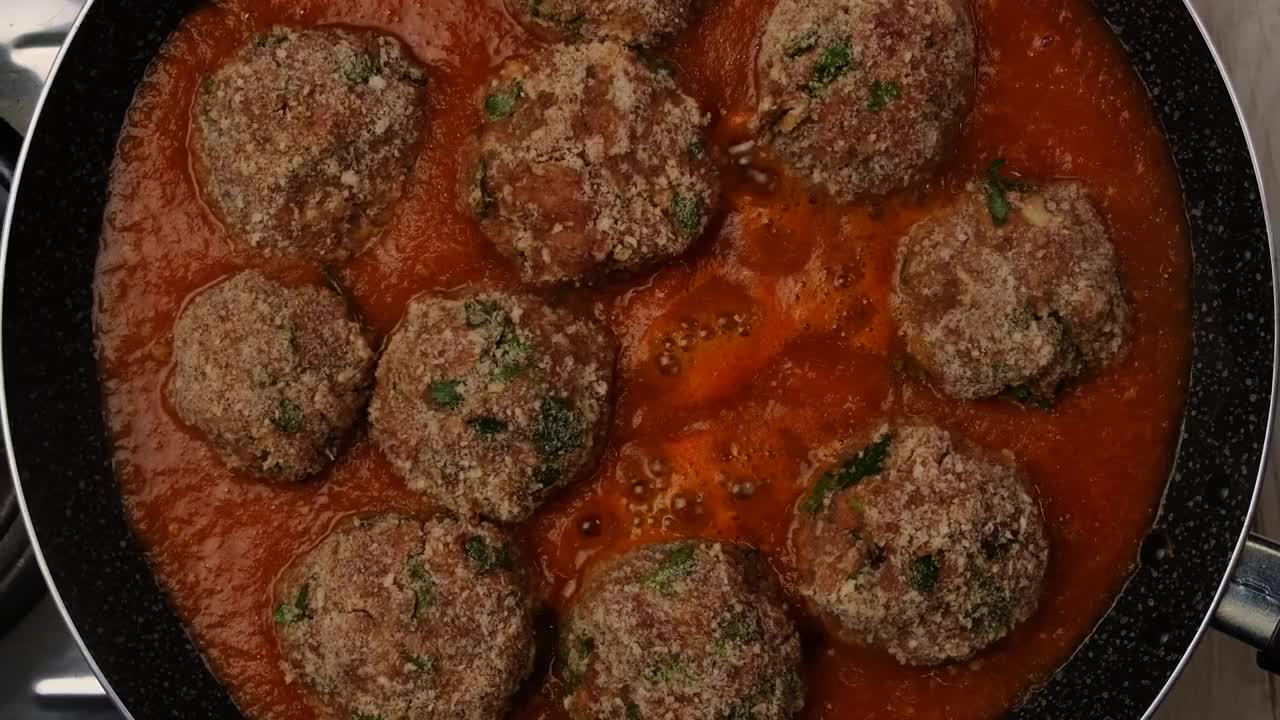 Stock Video Cooking Meat Balls In Sauce Live Wallpaper For PC