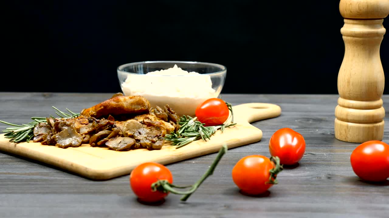 Stock Video Cooked Pork With Tomatoes Live Wallpaper For PC