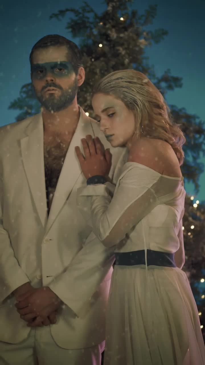 Stock Video Conceptual Winter Fashion Couple Portrait Live Wallpaper For PC