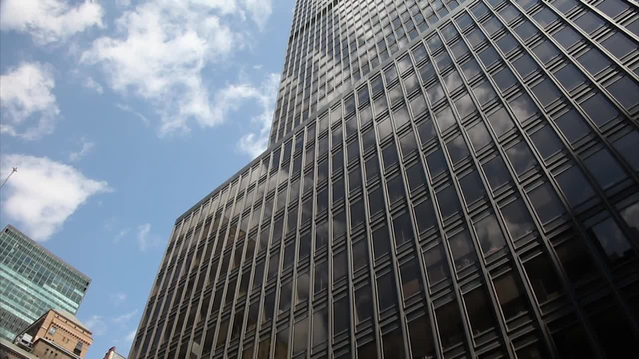 Stock Video Clouds Reflecting On Windows Live Wallpaper For PC