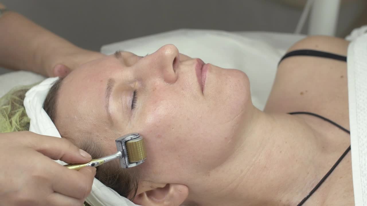 Stock Video Face Treatment At A Beauty Salon Live Wallpaper For PC