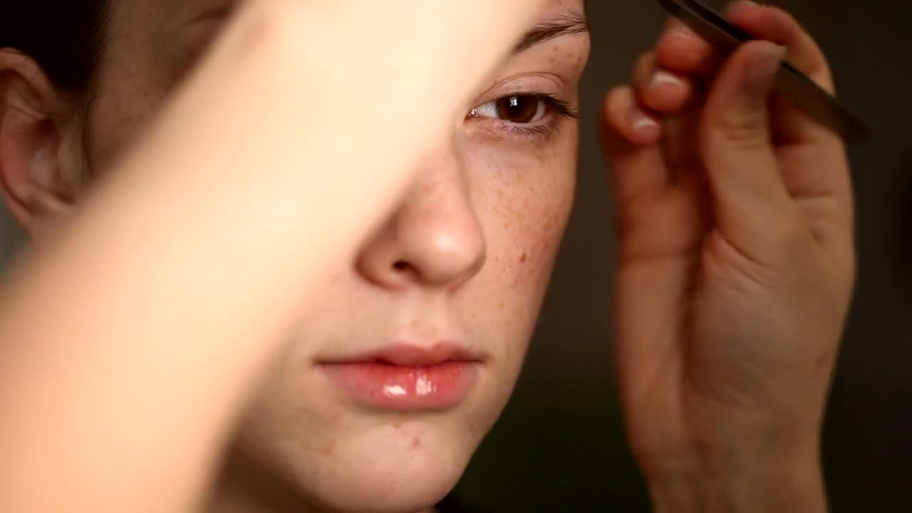 Stock Video Eyebrows Prepartion On Model Live Wallpaper For PC