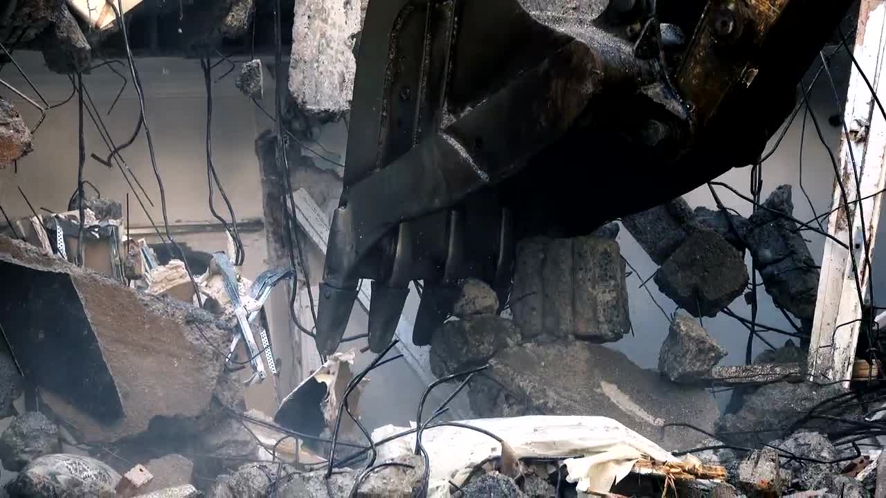 Stock Video Excavator Removing Debris Close Up Live Wallpaper For PC