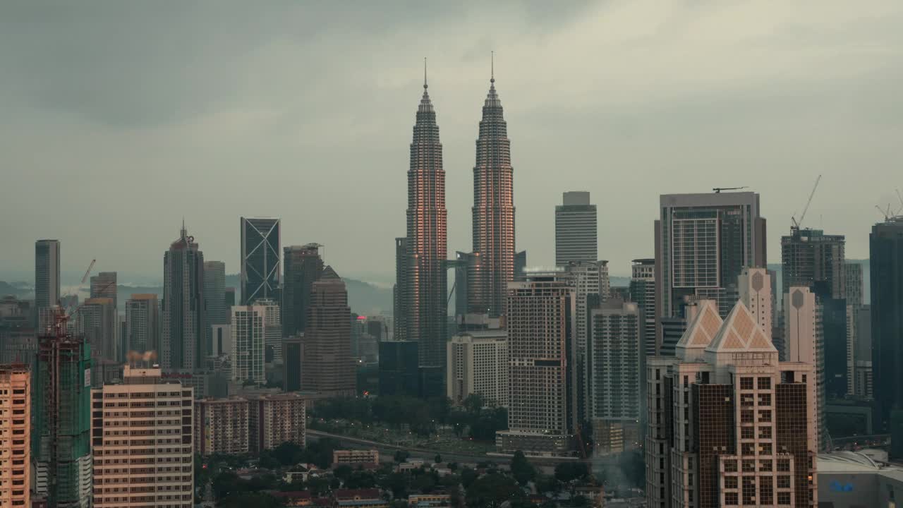 Stock Video Evening Changing To Night Over The City Live Wallpaper For PC