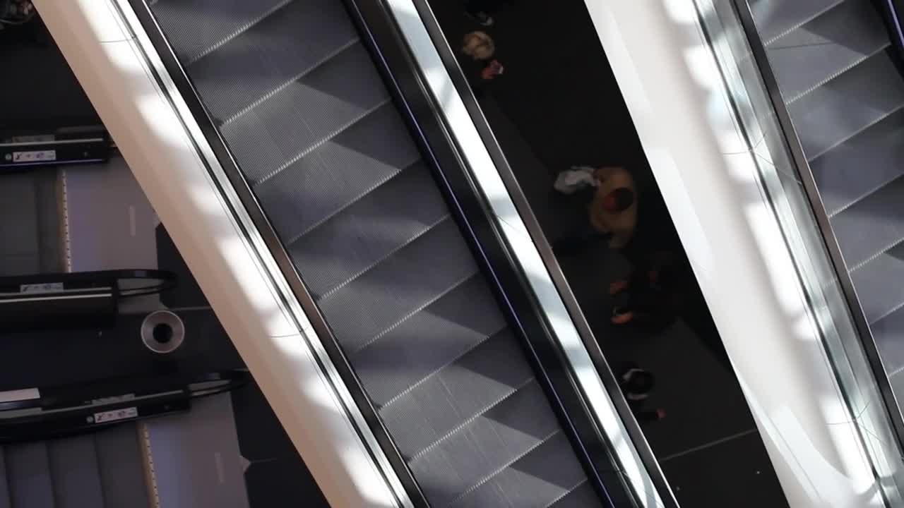 Stock Video Escalators Of A Shopping Center Live Wallpaper For PC