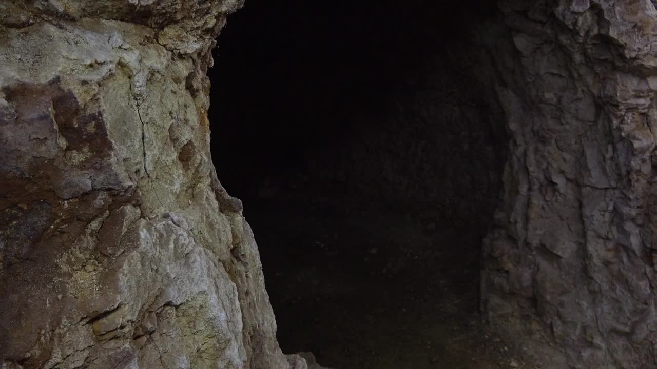 Stock Video Entrance Of A Rock Cave Live Wallpaper For PC