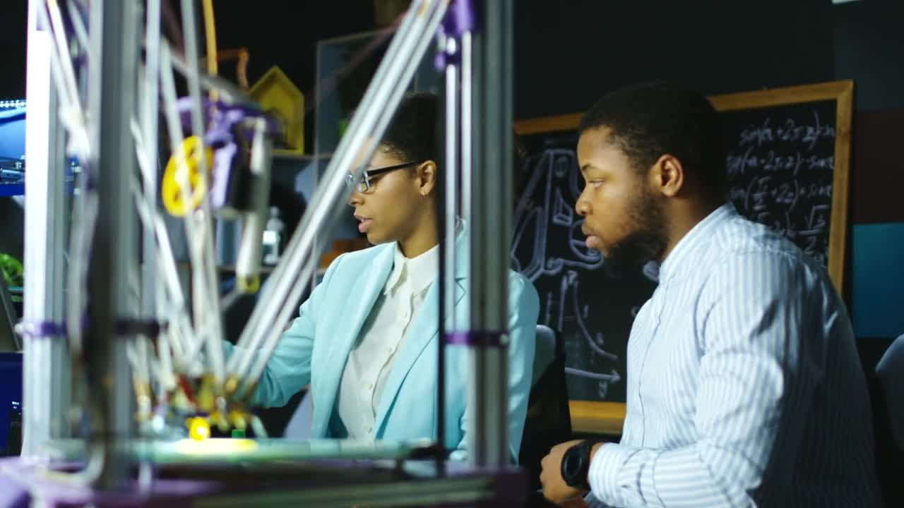 Stock Video Engineers Working With D Technology Live Wallpaper For PC