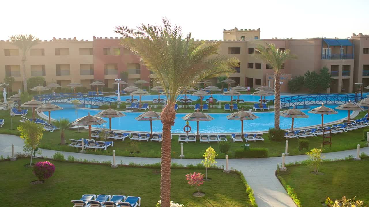 Stock Video Empty Swimming Pools Live Wallpaper For PC