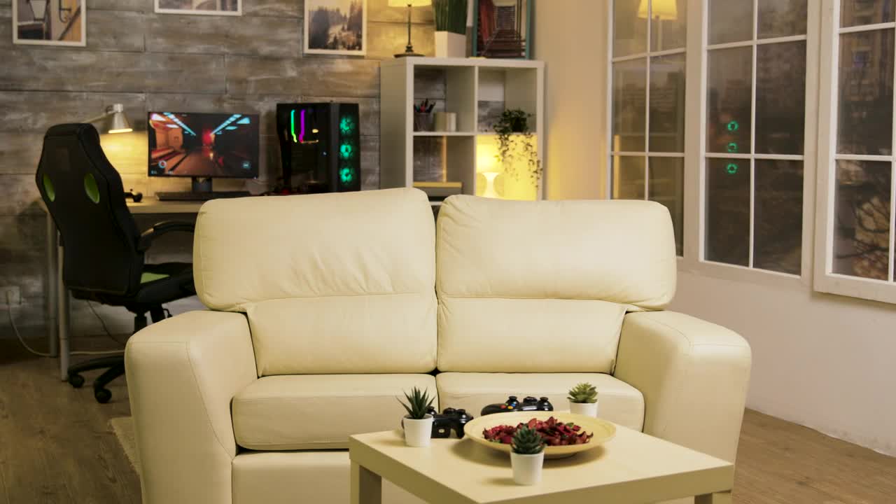 Stock Video Empty Room With A Gaming Computer Live Wallpaper For PC