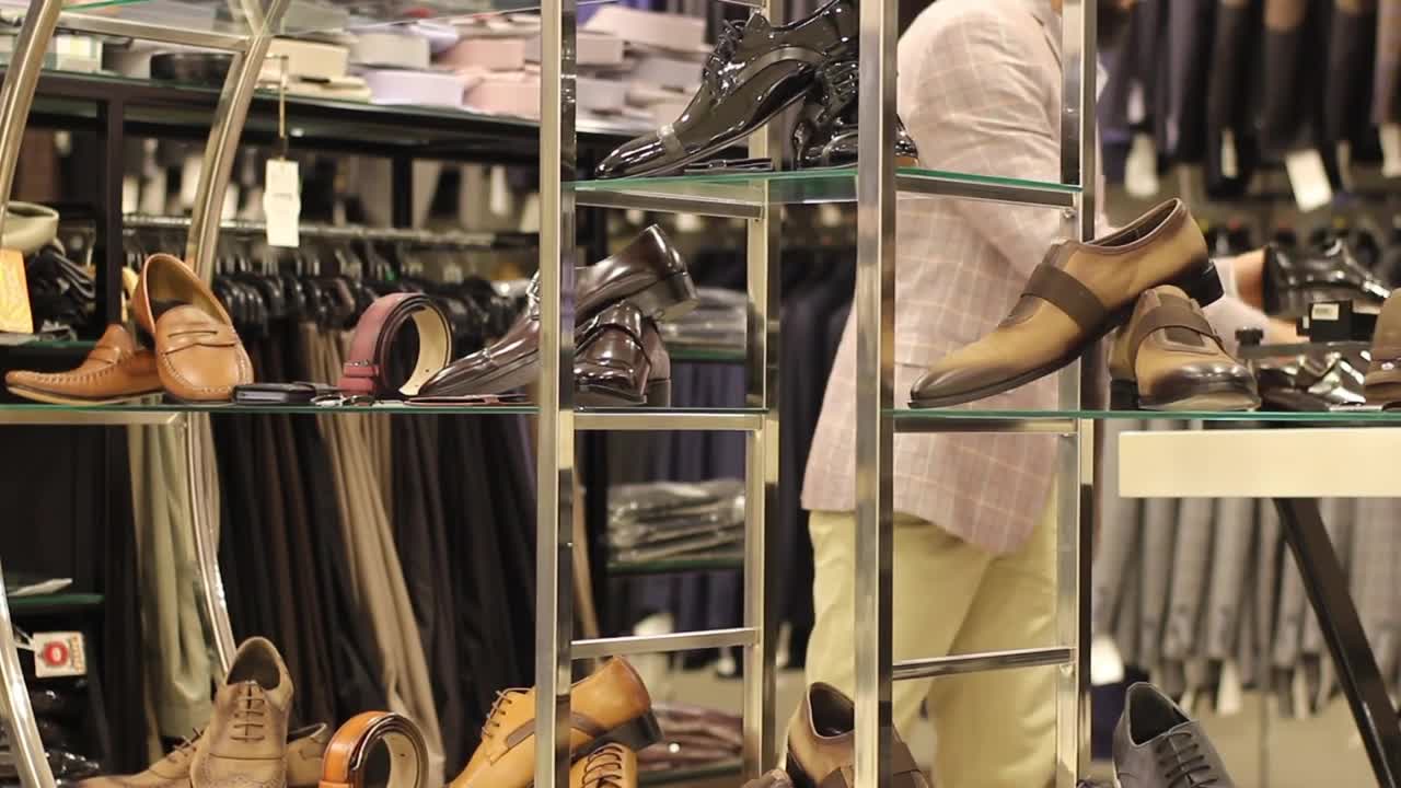 Stock Video Employee Working In A Shoes Store Live Wallpaper For PC