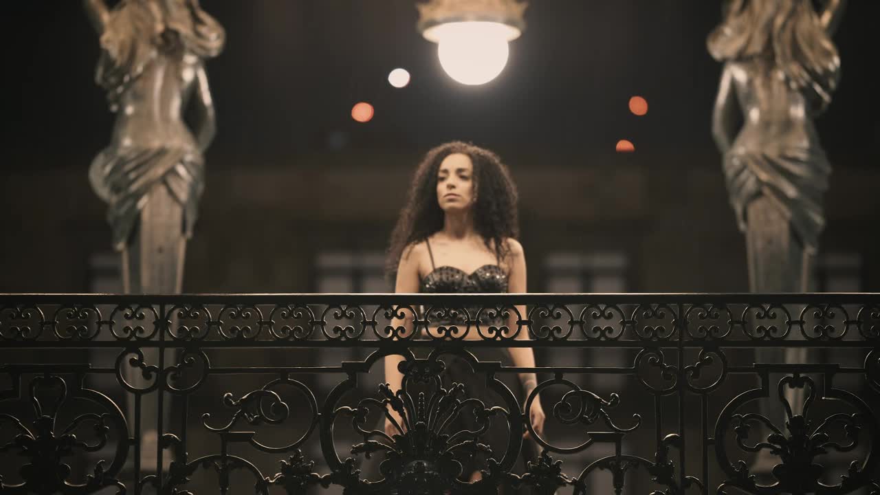 Stock Video Elegant Woman Waiting In A Kiosk Live Wallpaper For PC