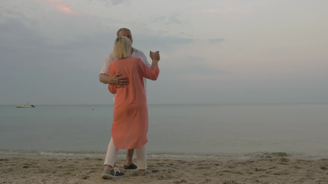 Stock Video Elderly Couple Dancing On The Beach Live Wallpaper For PC