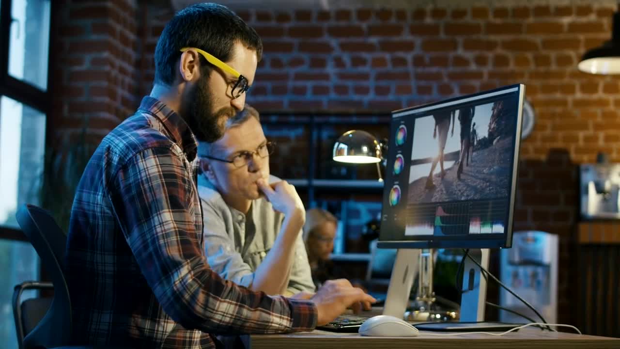 Stock Video Editing Video On The Computer Live Wallpaper For PC