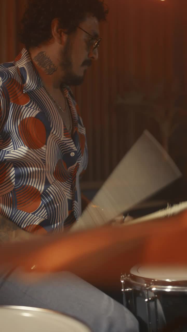 Stock Video Drummer Playing Skillfully Live Wallpaper For PC