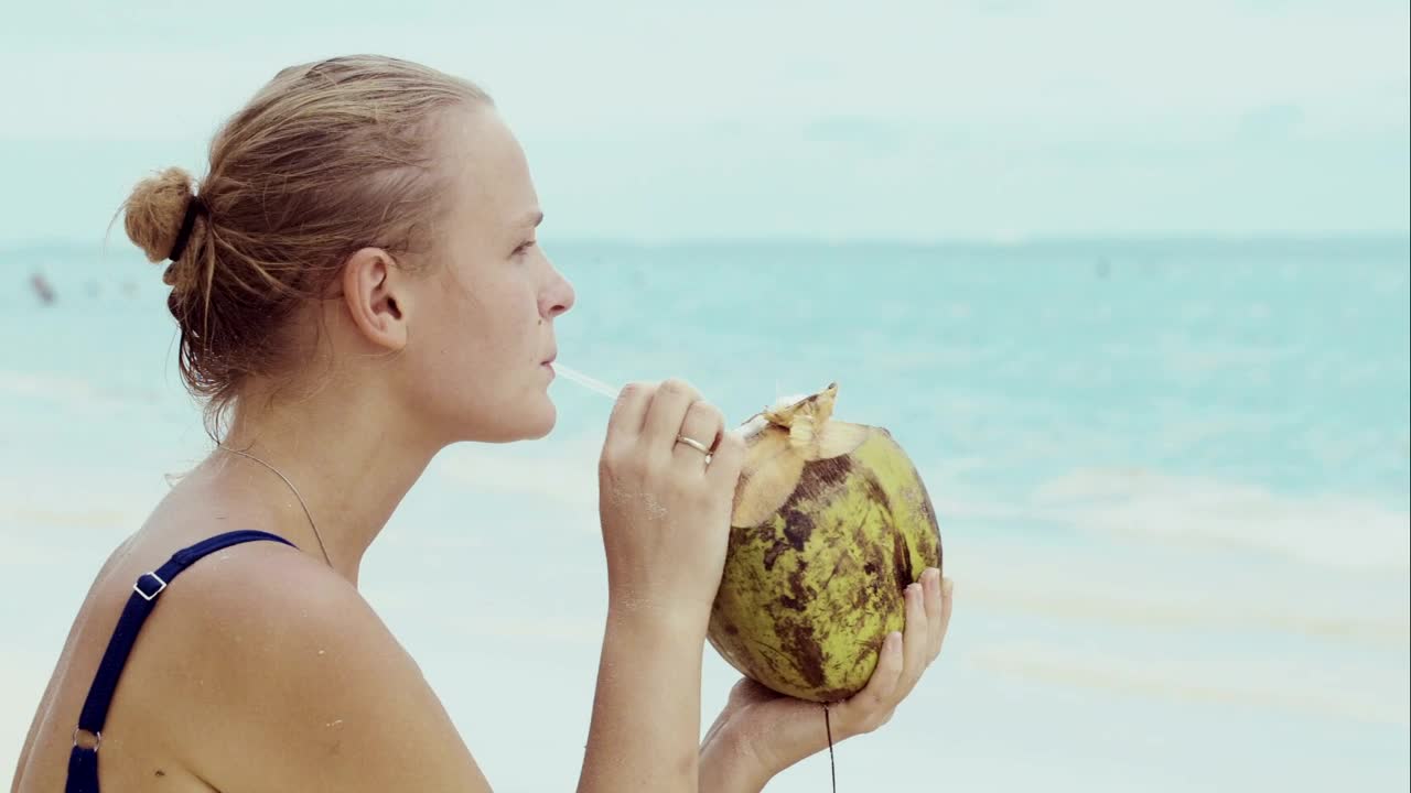 Stock Video Drinking From A Coconut Live Wallpaper For PC