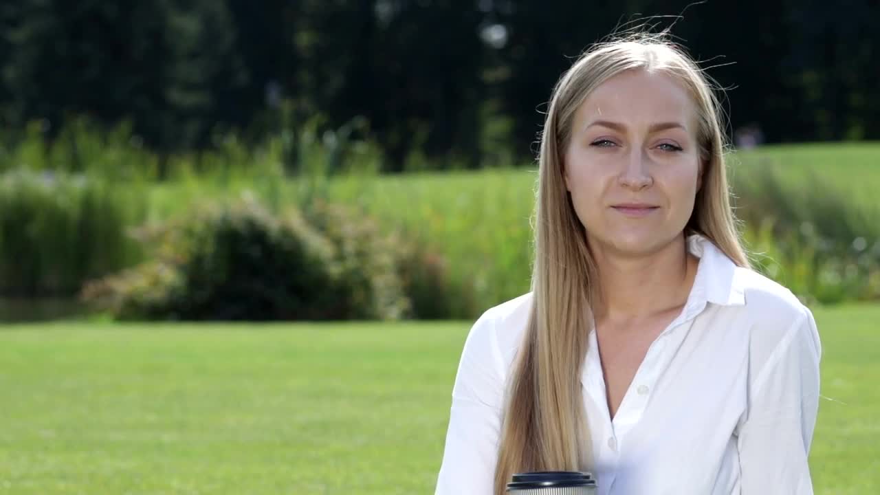 Stock Video Drinking A Coffee On A Hot Day Live Wallpaper For PC